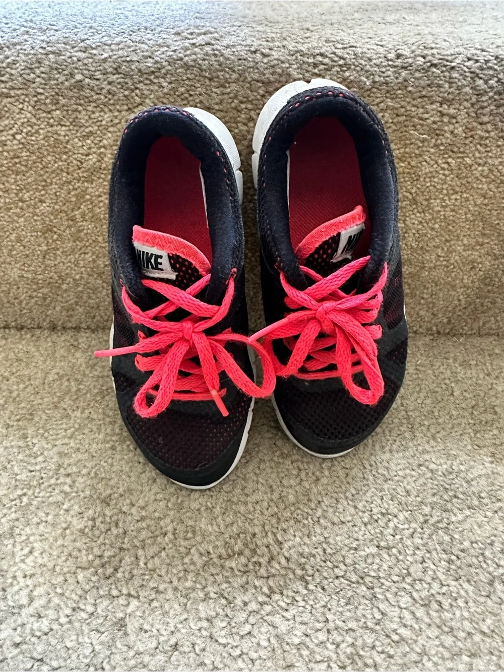 Nike Kids Black & Orange Athletic Sneakers
